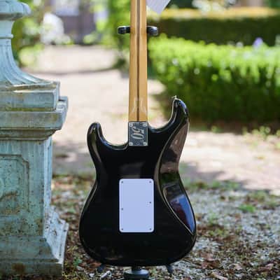 Fender Limited Edition 50th Anniversary Dave Murray Stratocaster - Black image 15