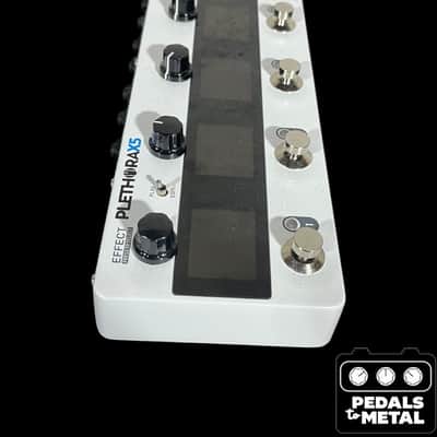 TC Electronic Plethora X5 TonePrint Multi-Effects Pedalboard with Power Supply 2020 - Present - White - X17110 image 7