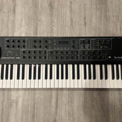 Dave Smith Instruments Prophet 08 PE 61-Key 8-Voice Polyphonic Synthesizer 2009 - 2015 - Black with Wood Sides