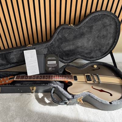 Gibson Tom DeLonge Signature ES-333 | Satin Brown with Stripe image 2
