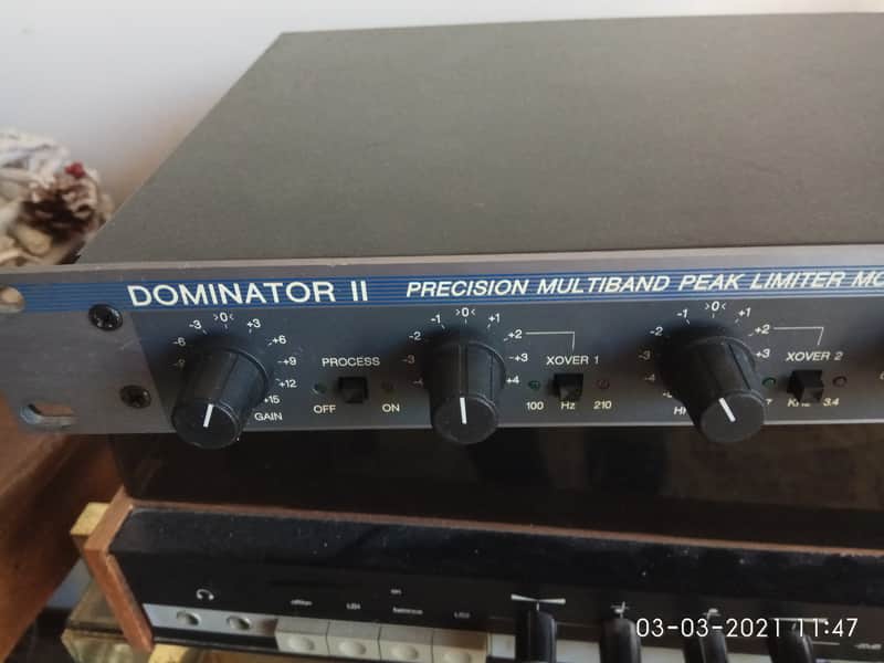 Aphex Dominator  II 720 Stereo Dominator II  Multiband Compressor 1990 Grey image 1