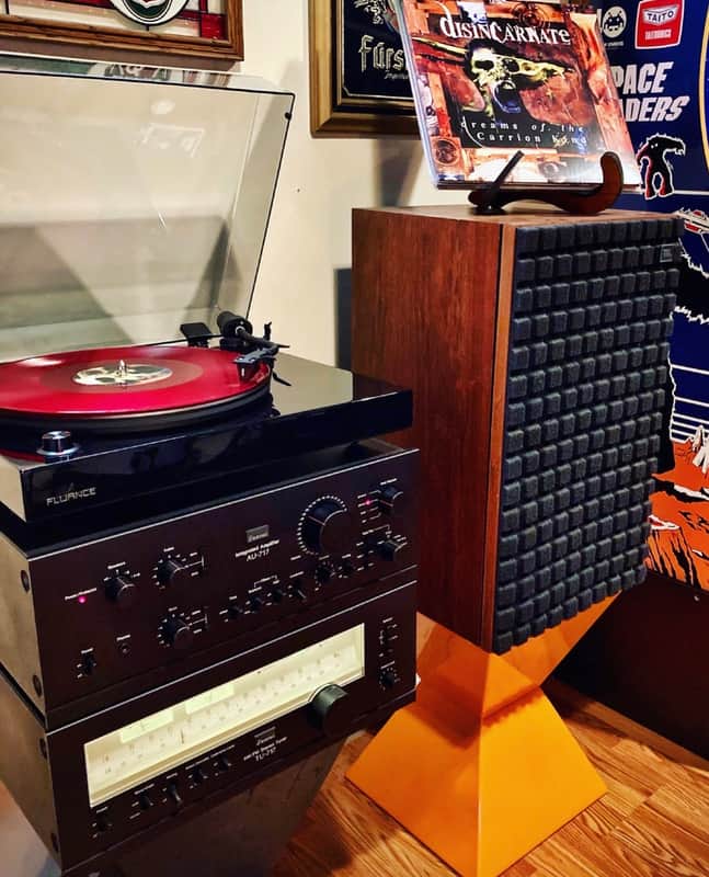 JBL L100