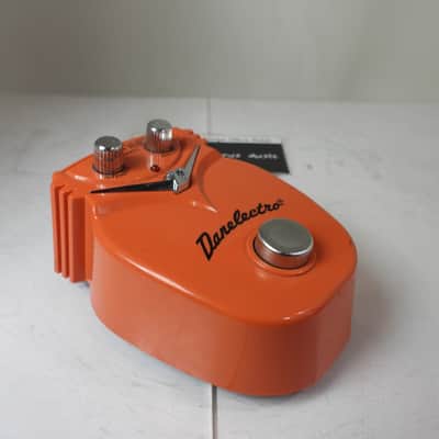 Danelectro DJ15 Chicken Salad Vibrato Effects Pedal Free USA Shipping image 2