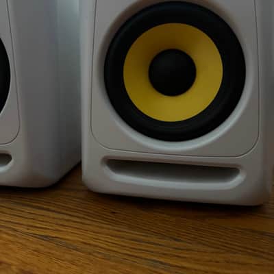 KRK RP-6 Rokit G3 2-Way 6" Active Studio Monitors (Pair) 2014 - 2018 - White image 3