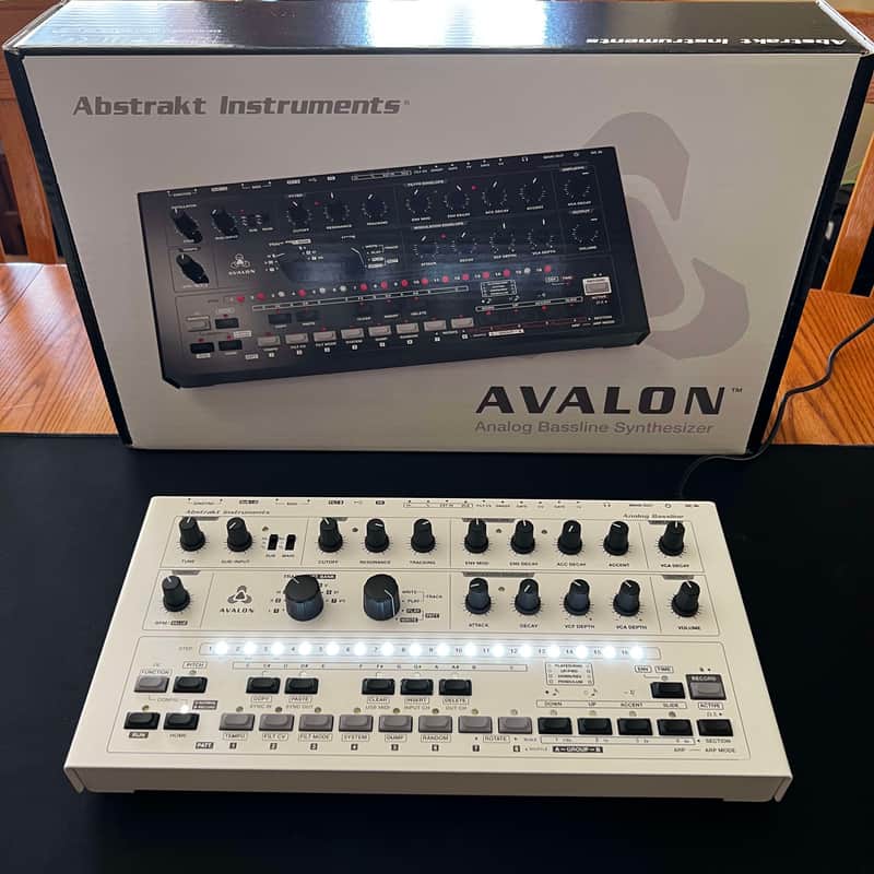 Abstrakt Instruments Avalon Synthesizer 2024 - White image 1
