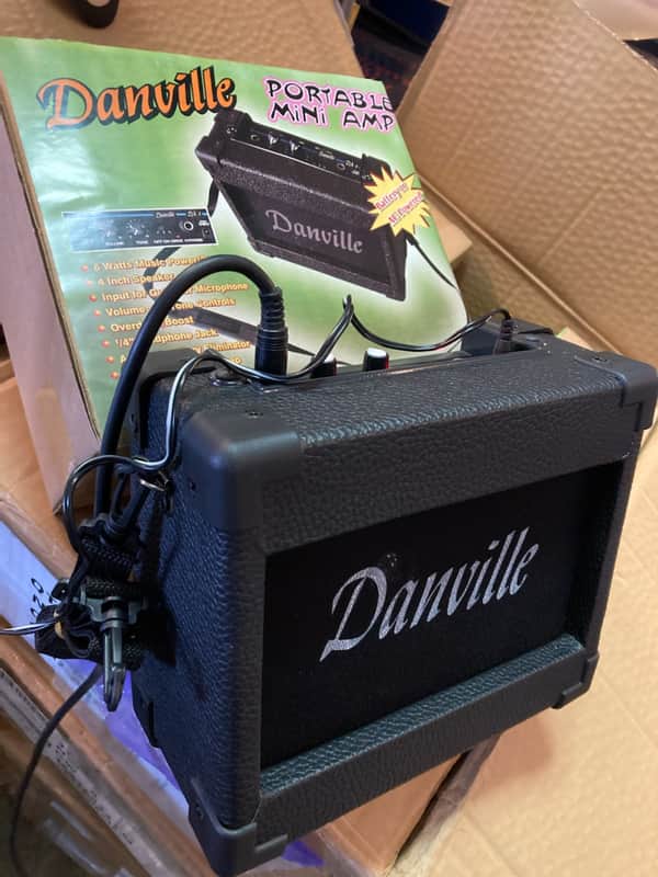 Danville DA-1 1x4" Guitar Practice Amp portable amplifier LOCAL p/u available image 1