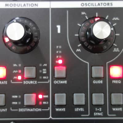 Moog Slim Phatty 2 (with wooden frame) image 10