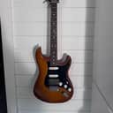 Fender American Performer Stratocaster with Rosewood Fretboard 2018 - Present - Honeyburst