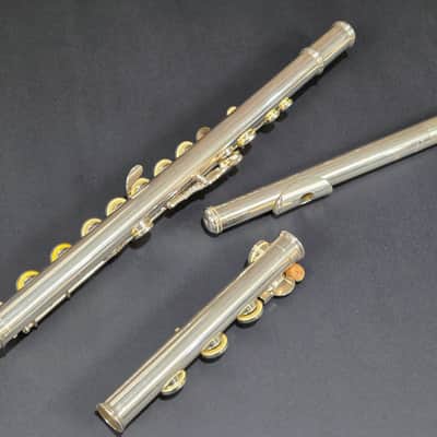 Yamaha YFL-687H Professional Flute - Reconditioned image 9