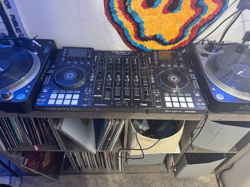 Denon MCX8000 4-Channel Standalone DJ Player / Controller with Travel Case image 1