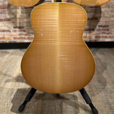 Taylor GT 611E LTD - Antique Blonde image 8