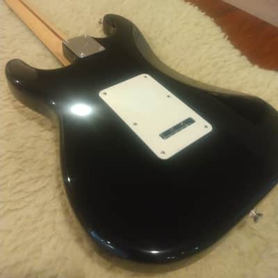 Fender 2005 MIM Stratocaster Standard 60th Anniversary HSS Black w/Padded Gig Bag image 9