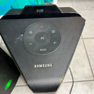"Two" Samsung MX-T40 300W Sound Tower Wireless Bluetooth Speakers, with remote. image 14