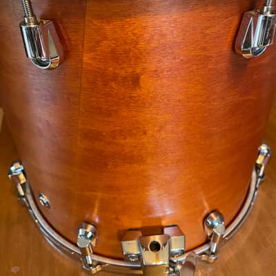 Yamaha Maple custom absolute Nouveau 14” legged floor tom drum Silver Badge- Vintage natural 14x14 image 5