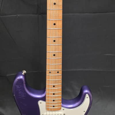 Fender Vintera Road Worn Mischief Maker Stratocaster 2021 - Metallic Purple image 3