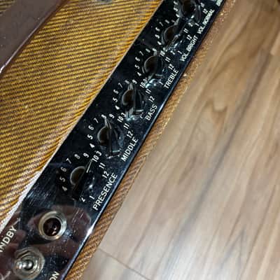 Fender Bassman 5F6-A Narrow Panel 40-Watt 4x10" Guitar Combo 1959 - Tweed image 8