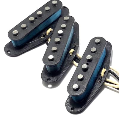 Dragonfire Blue Fire Hot Wound 9K AlNiCo 5 Single Coil SSS Pickup Set, Black Covers image 3