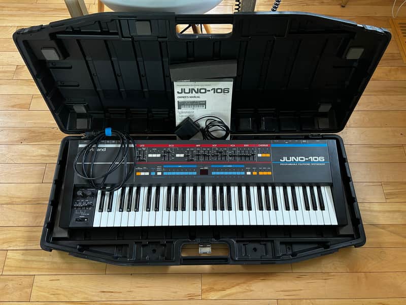 Roland Juno-106 61-Key Programmable Polyphonic Synthesizer 1984 - 1985 - Black image 1