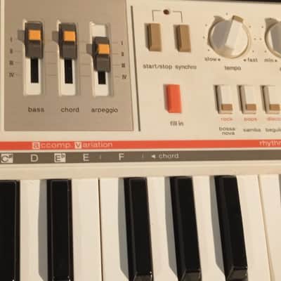 Casio MT-65 Casiotone - White (Mint) image 4