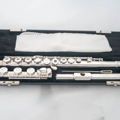 Gemeinhardt 30SHB Intermediate Flute with Solid Silver Headjoint *Cleaned & Serviced image 1
