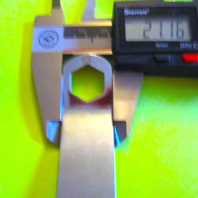 Hardware Drum Key Wrench - NOS image 4