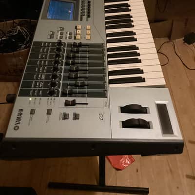 Yamaha Motif XS 6 Production Synthesizer 2000s - Gray