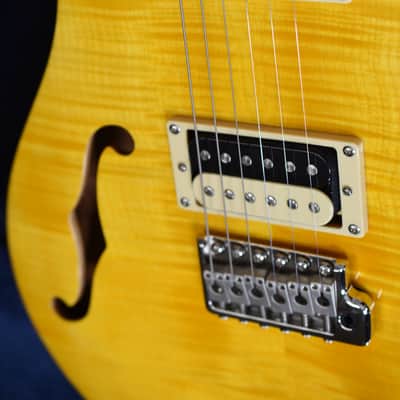 PRS SE Custom 22 Semi-Hollow - Santana Yellow - w/ gig bag image 15