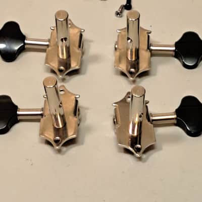 Wilkinson Vintage Open Gear Back Ukulele Tuning Machines -Set of 4 (2+2) - Chrome Finish with Black Knobs image 6