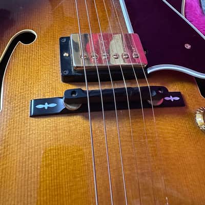 Gibson Custom Historic Super V CES 1986 - 1993 - Sunburst image 2