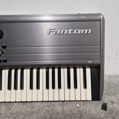 Roland Fantom - Workstation Keyboard - Silver/Black - Good w/ Soft Case, Power Cable image 3