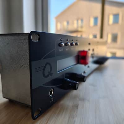 Waldorf Micro Q Blue (Recapped + New LCD-display)