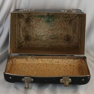 Italian Black Hard Case for Accordion 12" x 6.75" x 11.75" (30.50cm x 17cm x 29.75cm) image 2