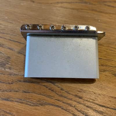 Gotoh GE101TS Stratocaster Tremolo Bridge – Steel Block – Vintage Spacing - Full kit image 4