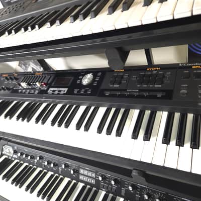 Roland VR-09 61-Key V-Combo Organ 2000s - Local Pickup Only