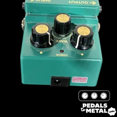 Boss TR-2 Tremolo (Silver Label) 1997 - Present - Green X12395 image 4
