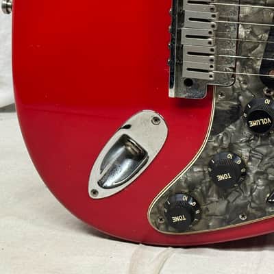 Fender Limited Edition '94 American Special Stratocaster Guitar with Case 1994 - Lipstick Red / Maple neck image 5