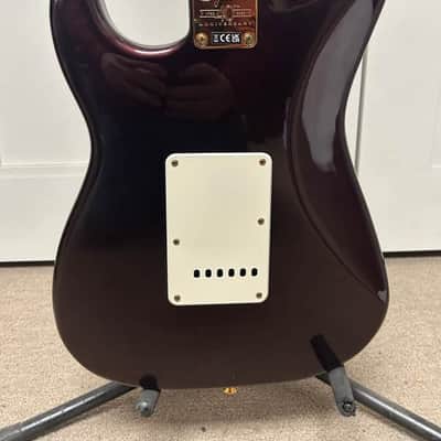 Squier 40th Anniversary Gold Edition Stratocaster Electric Guitar - Ruby Red Metallic image 4