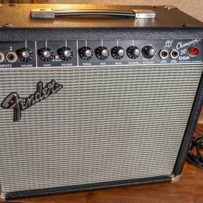 Fender Champion 30 DSP 2-Channel 30-Watt 1x10" Guitar Practice Amp with Onboard Effects 2002 - 2004 - Black image 5