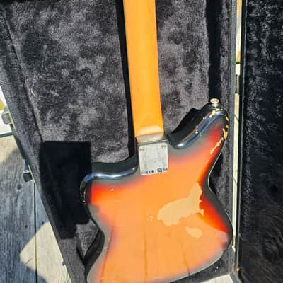 Fender Kurt Cobain Road Worn Jaguar - 3-Color Sunburst image 7
