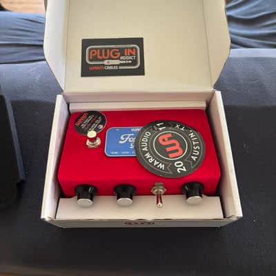 Warm Audio Foxy Tone Box Octave Fuzz Guitar Effects Pedal Limited Edition Red image 2