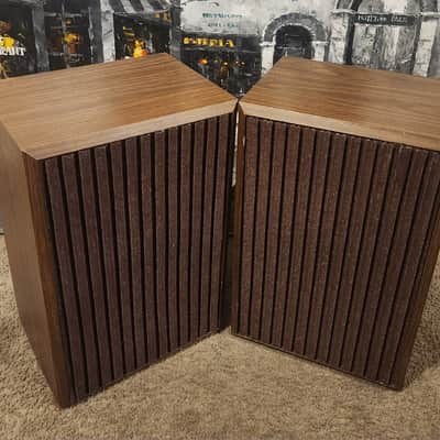 Sony or KLH Vintage 1980s speakers 1980 - Wood grain image 2