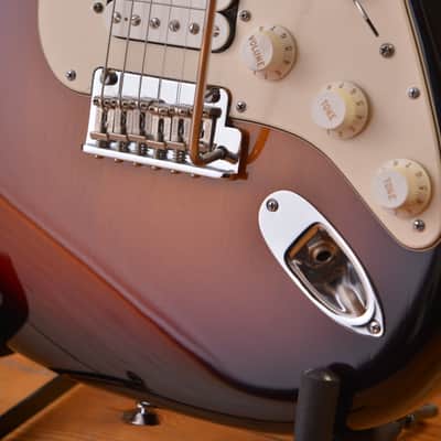 Fender American Standard Stratocaster HSS with Maple Fretboard 2010 - 3-Colour Sunburst image 10