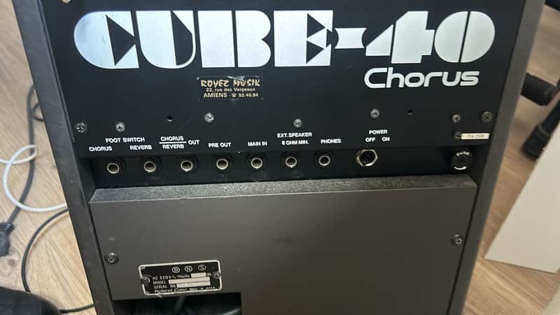 Roland CH-40 Cube Chorus 40-Watt 1x10
