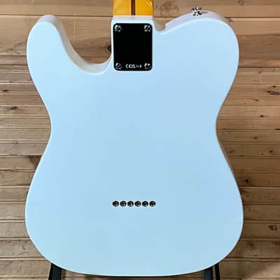 Fender Limited Edition American Vintage II 1951 Telecaster Electric Guitar -  Prototype White image 4