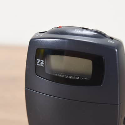 Listen Technologies LR-400 Portable Display RF Receiver (church owned) CG00KSP image 3