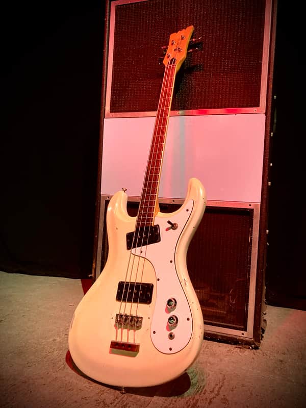 Mosrite Ventures Bass 1966-67 - White image 1