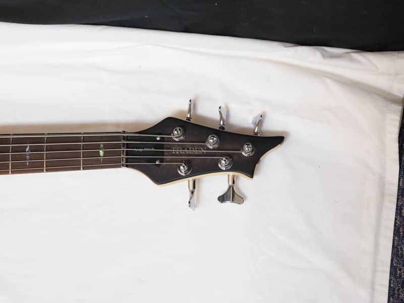 超希少 TRABEN Array Attack Rockfield エレキベース TRABEN Array Attack 5-string BASS guitar Black Burl - NEW