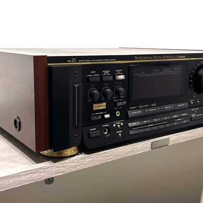 Fisher RS-Z1 Stereo Receiver image 5