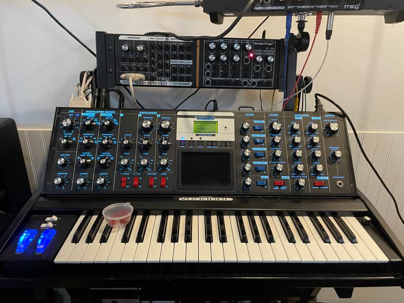 Moog MiniMoog Voyager Electric Blue Edition 44-Key Monophonic Synthesizer