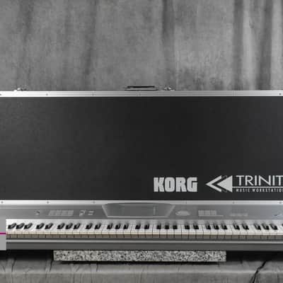 Korg Trinity Pro 76-Key 32-Voice Polyphonic Workstation (1996